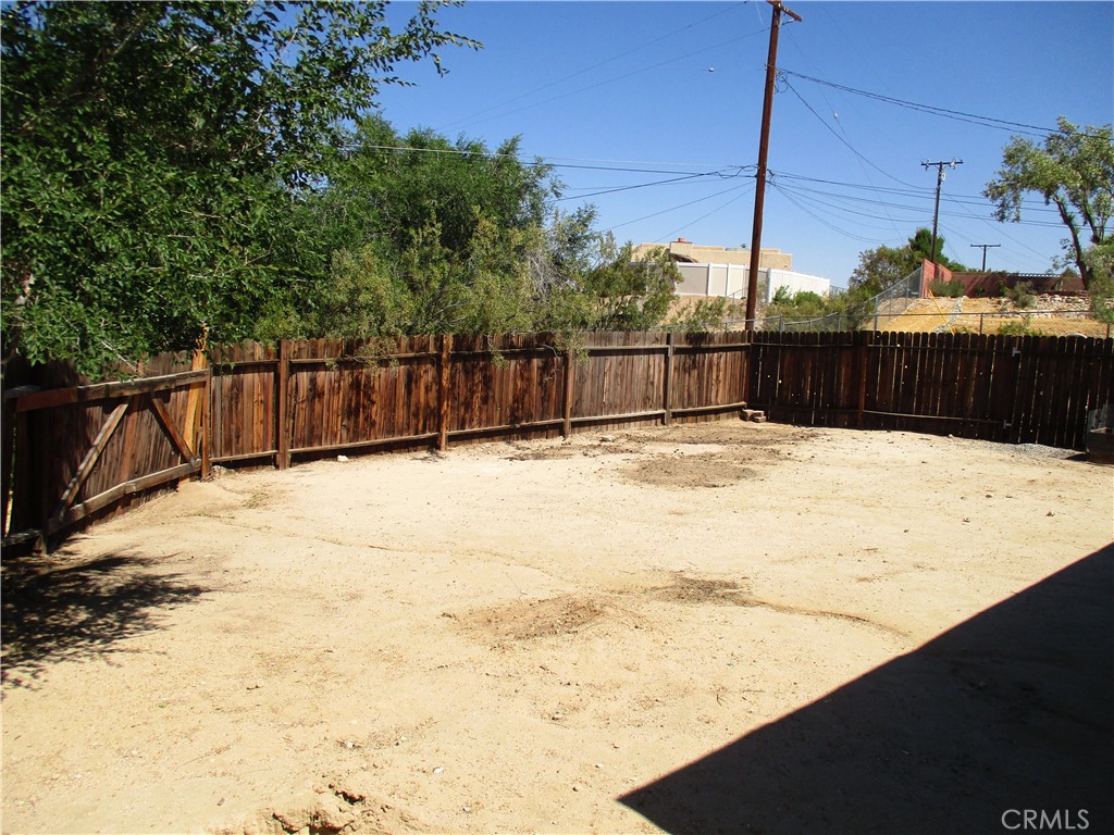 15412 Myalon Road Apple Valley, CA 92307 - Photo 36 of 56