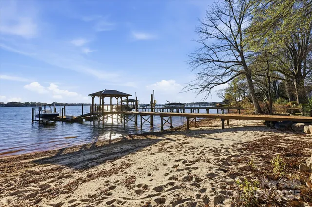 $3,200,000 | 18019 Whispering Oaks Drive, Cornelius, NC 28031