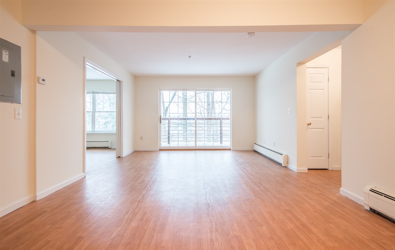 285 Hildred Drive Burlington, VT 05401 - Photo 2 of 40