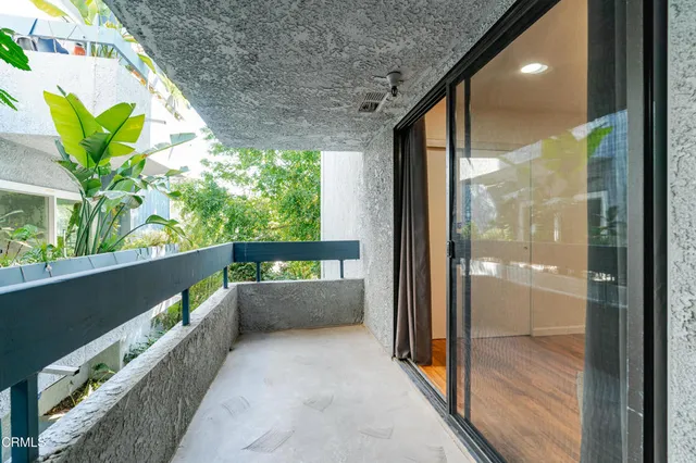 $650,000 | 355 South Marengo Avenue, Unit 203, Pasadena, CA 91101