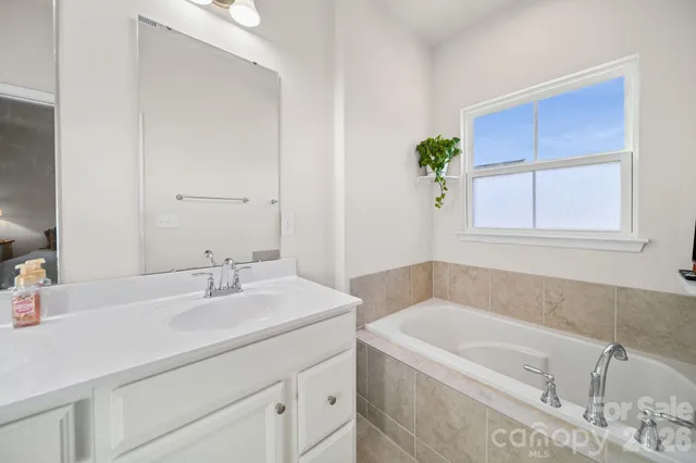 $420,000 | 3501 Timber Ml Drive, Matthews, NC 28104