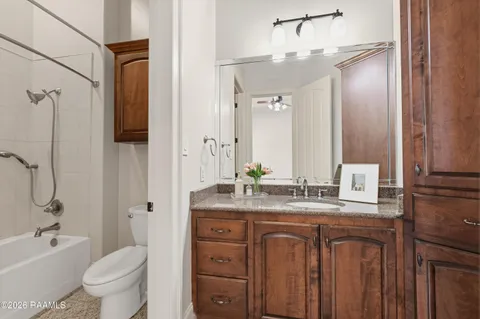 $980,000 | 700 Farmington Drive, Lafayette, LA 70503