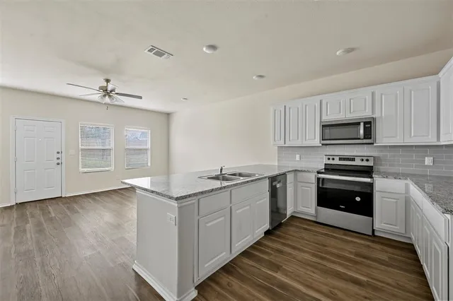 $1,375 | 601 Thomas Street, Unit 1, Bonham, TX 75418