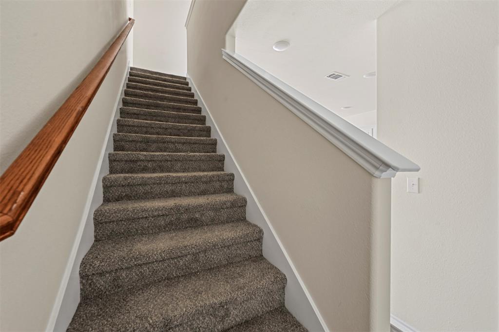 601 Thomas Street, Unit 1 Bonham, TX 75418 - Photo 9 of 23 a view of entryway