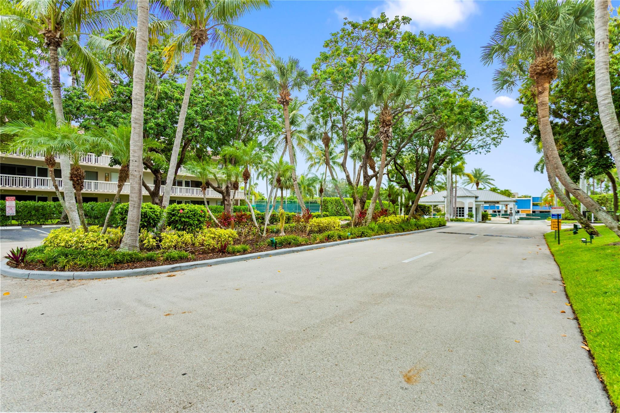 16 Royal Palm Way, Unit 302 Boca Raton, FL 33432 - Photo 2 of 34 Gated Community