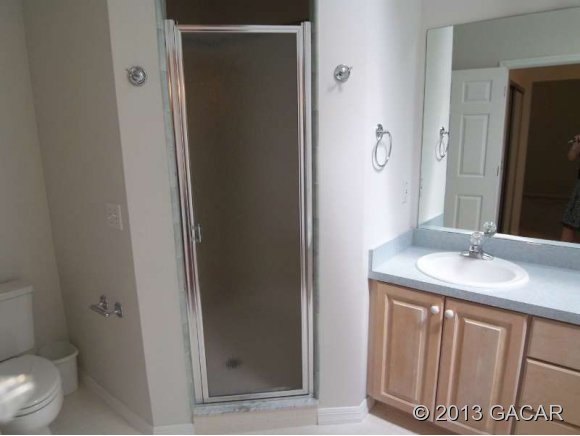 10166 Southwest 52nd Road Gainesville, FL 32608 - Photo 9 of 17 Tiled Shower & Separate Tub