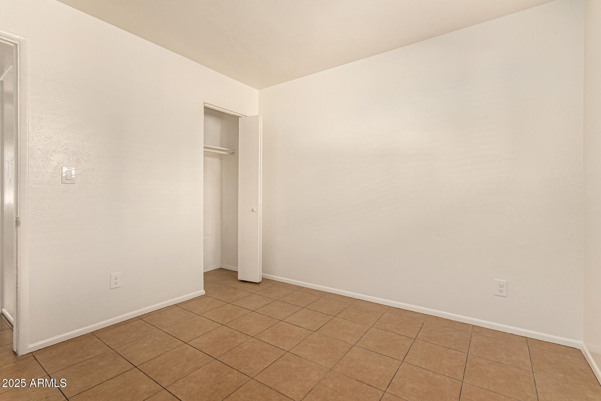 1204 West 5th Street, Unit 8 Tempe, AZ 85281 - Photo 10 of 18 a view of an empty room