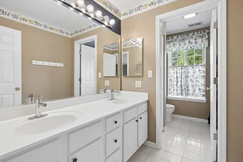 $700,000 | 2900 Andrus Drive, West Chicago, IL 60185