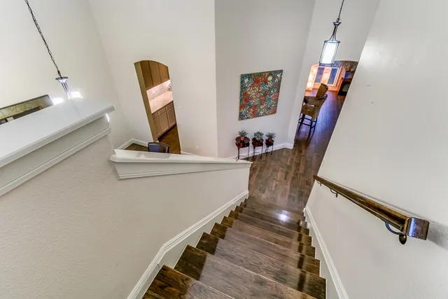 a view of entryway and workspace