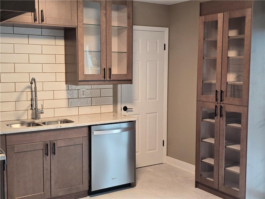 212 West Cambridge Road Belton, MO 64012 - Photo 11 of 22