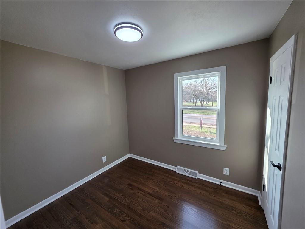 212 West Cambridge Road Belton, MO 64012 - Photo 15 of 22