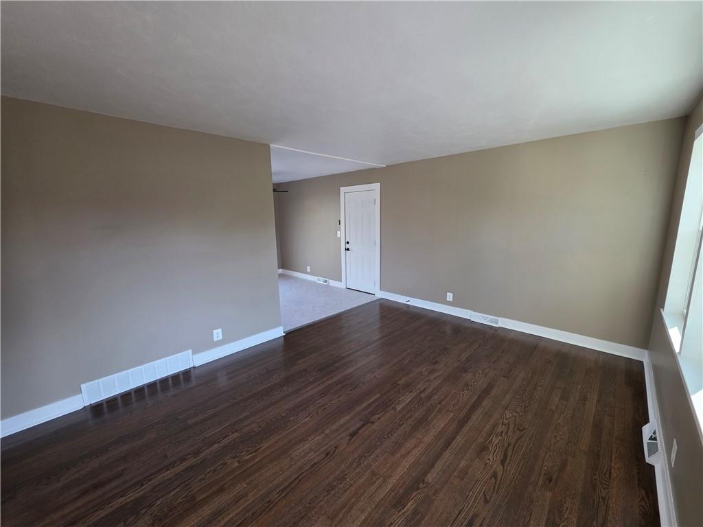 212 West Cambridge Road Belton, MO 64012 - Photo 5 of 22