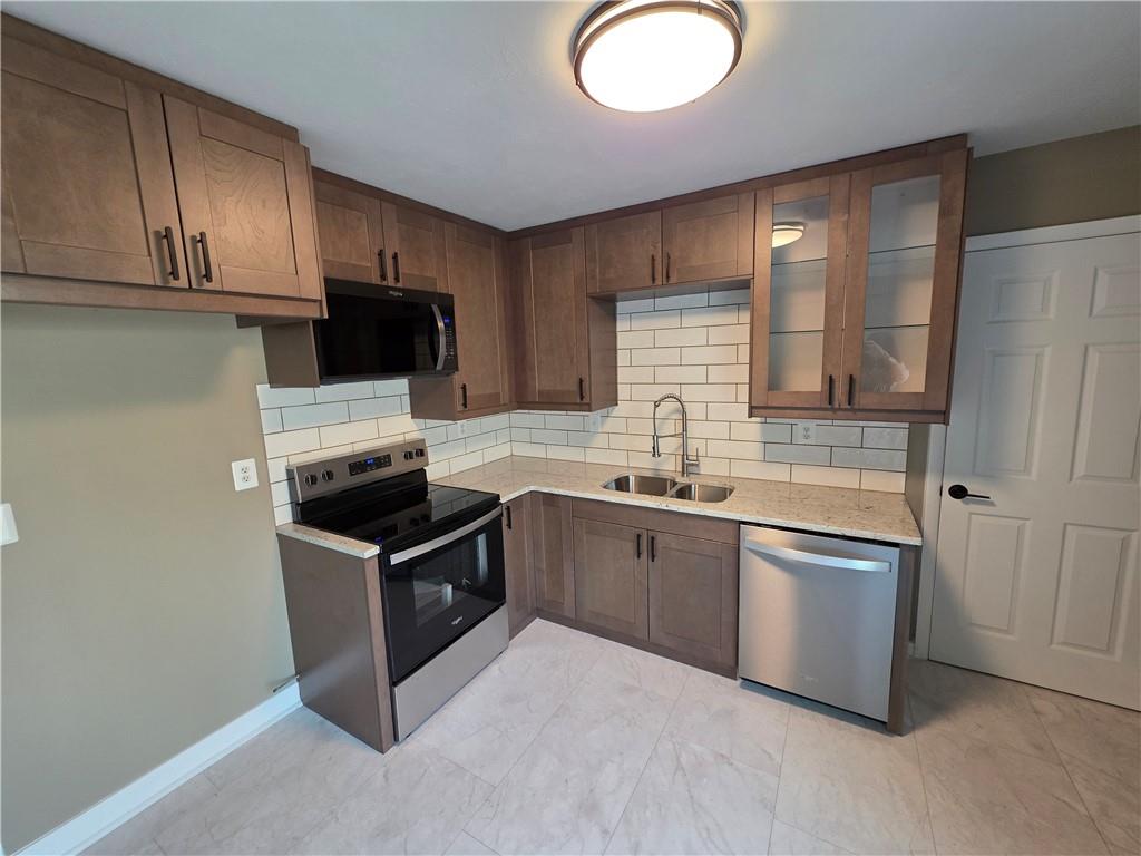 212 West Cambridge Road Belton, MO 64012 - Photo 7 of 22