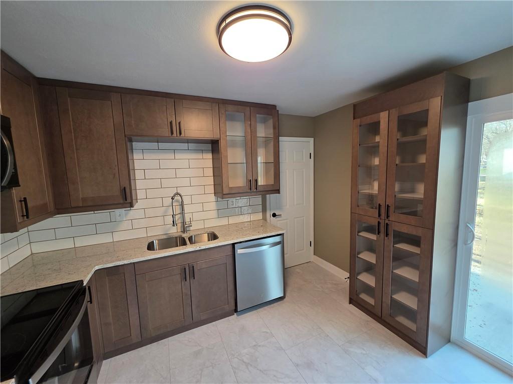 212 West Cambridge Road Belton, MO 64012 - Photo 9 of 22