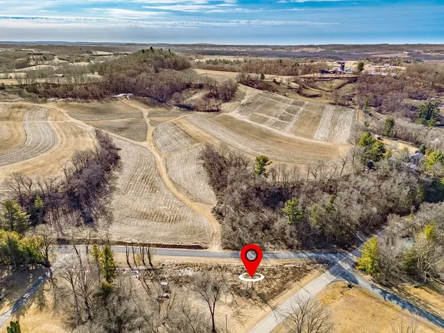 $13,000 | L46-bunting East Redstone Drive, La Valle, WI 53941