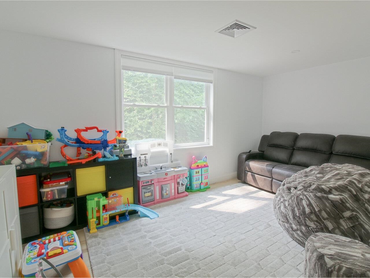 251 Obrien Farm Road South Burlington, VT 05403 - Photo 17 of 32 Gallery Image 17