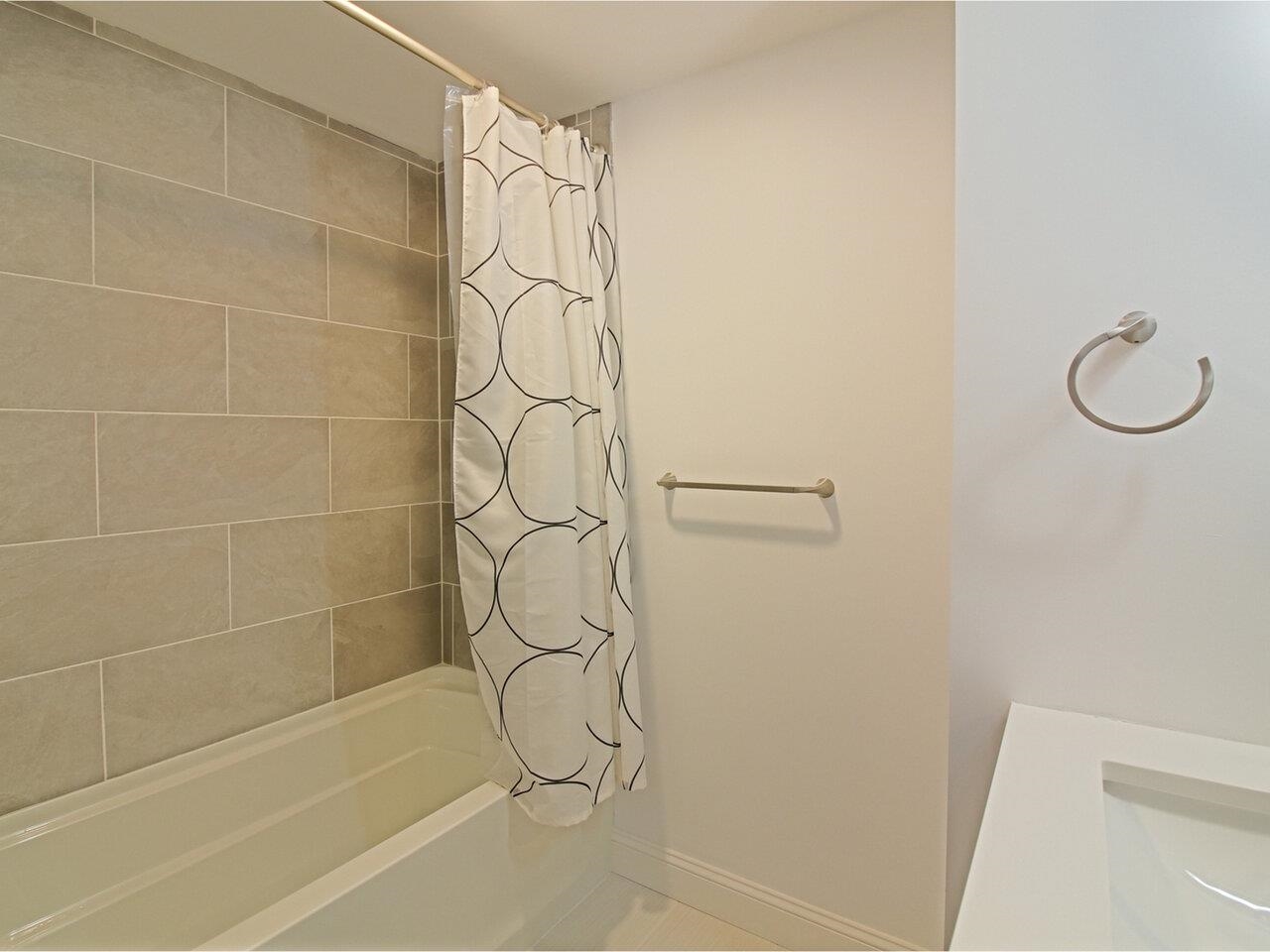 251 Obrien Farm Road South Burlington, VT 05403 - Photo 19 of 32 Gallery Image 19