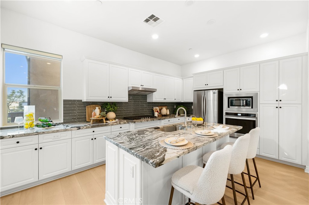 779 Benchmark Irvine, CA 92618 - Photo 15 of 27