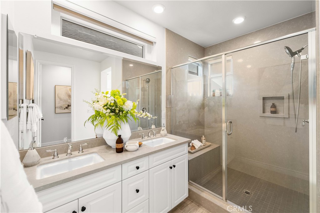 779 Benchmark Irvine, CA 92618 - Photo 22 of 27 third floor master bathroom