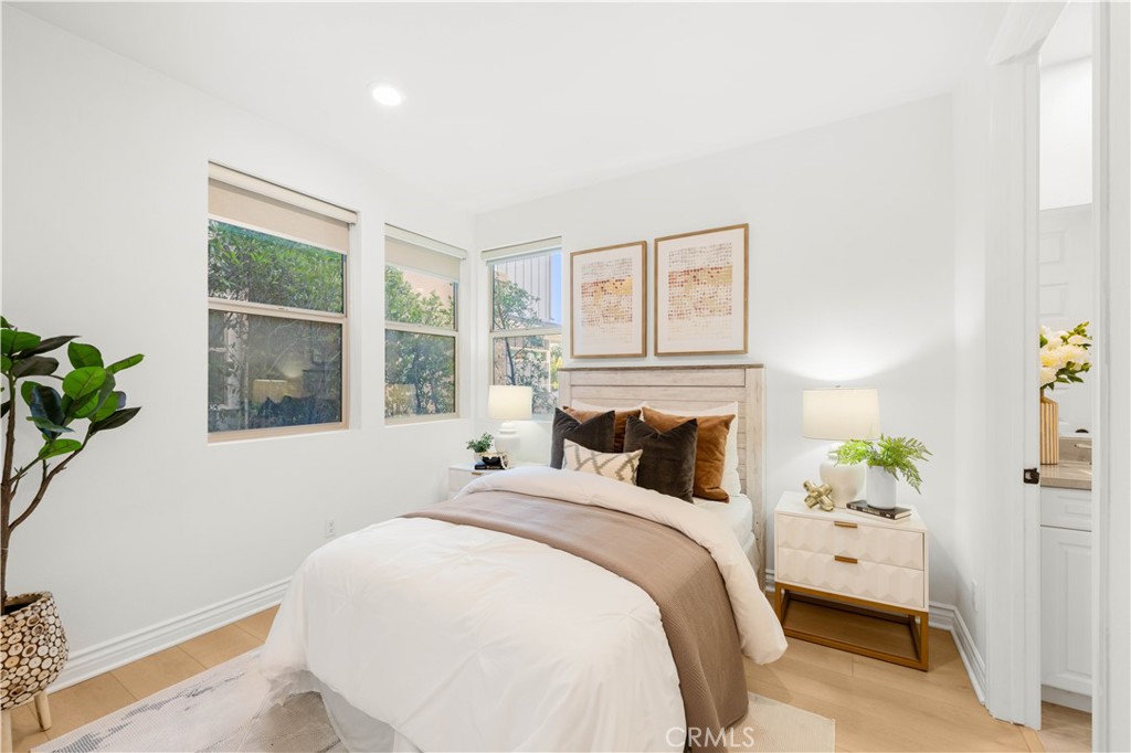 779 Benchmark Irvine, CA 92618 - Photo 5 of 27 first floor bedroom