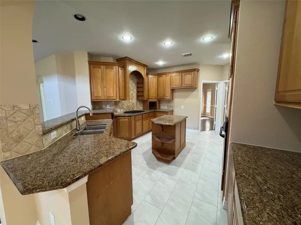 $4,250 | 1412 Caine Hill Court, League City, TX 77573