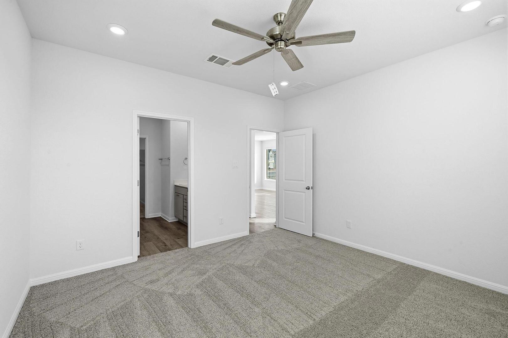 121 Hatari Trail Jarrell, TX 76537 - Photo 11 of 32