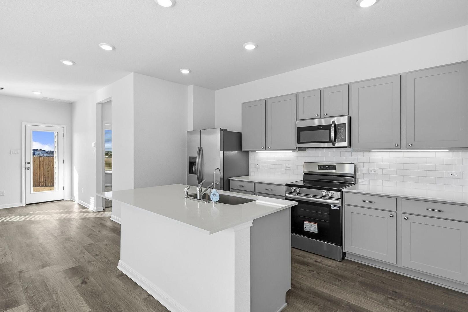 121 Hatari Trail Jarrell, TX 76537 - Photo 2 of 32