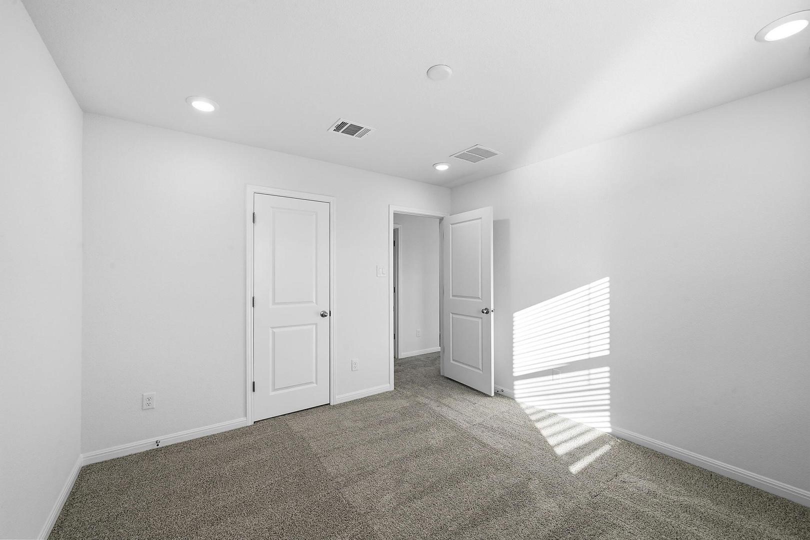 121 Hatari Trail Jarrell, TX 76537 - Photo 22 of 32