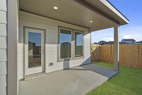 $343,998 | 121 Hatari Trail, Jarrell, TX 76537