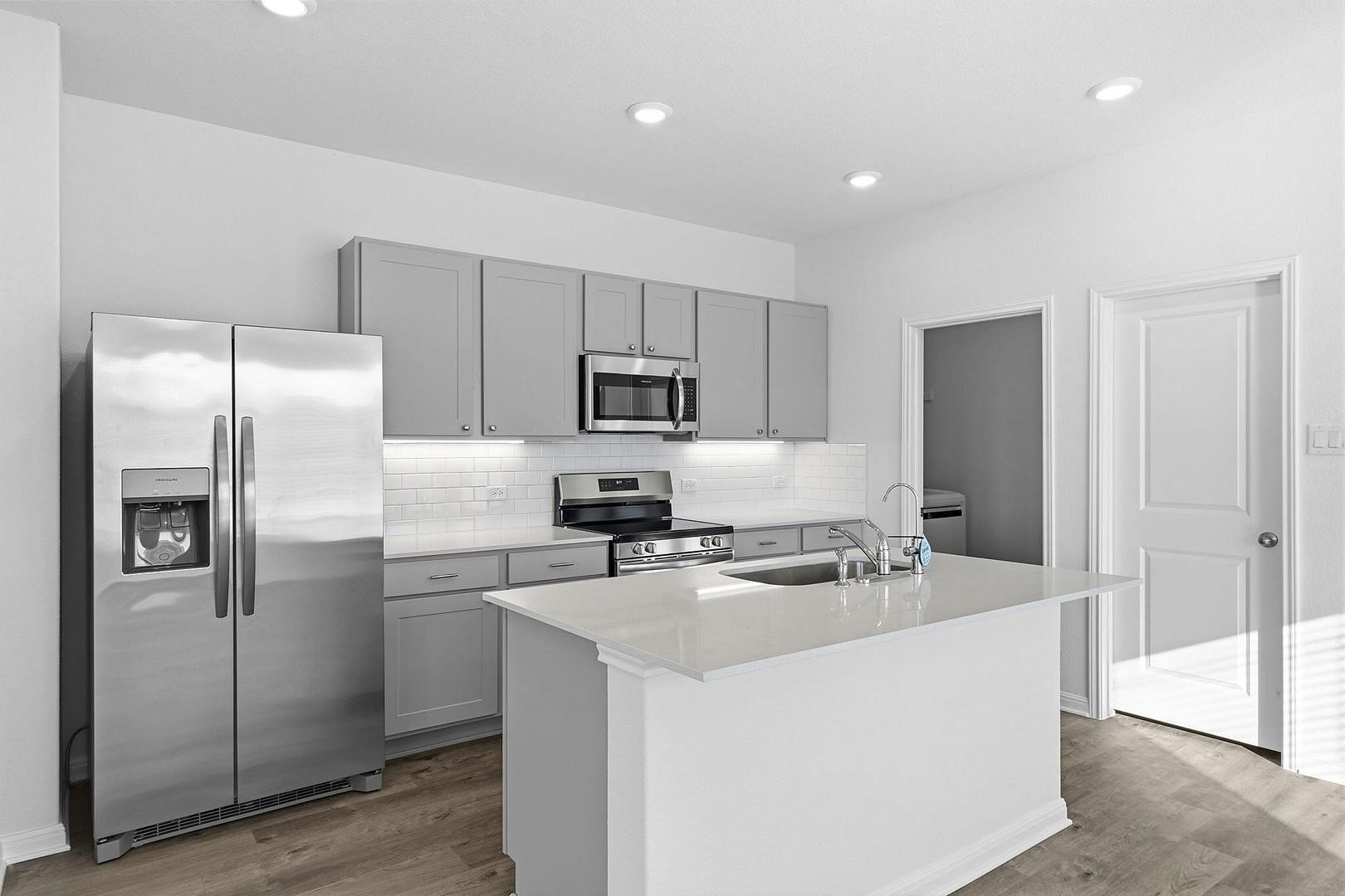 121 Hatari Trail Jarrell, TX 76537 - Photo 4 of 32