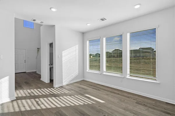 $343,998 | 121 Hatari Trail, Jarrell, TX 76537