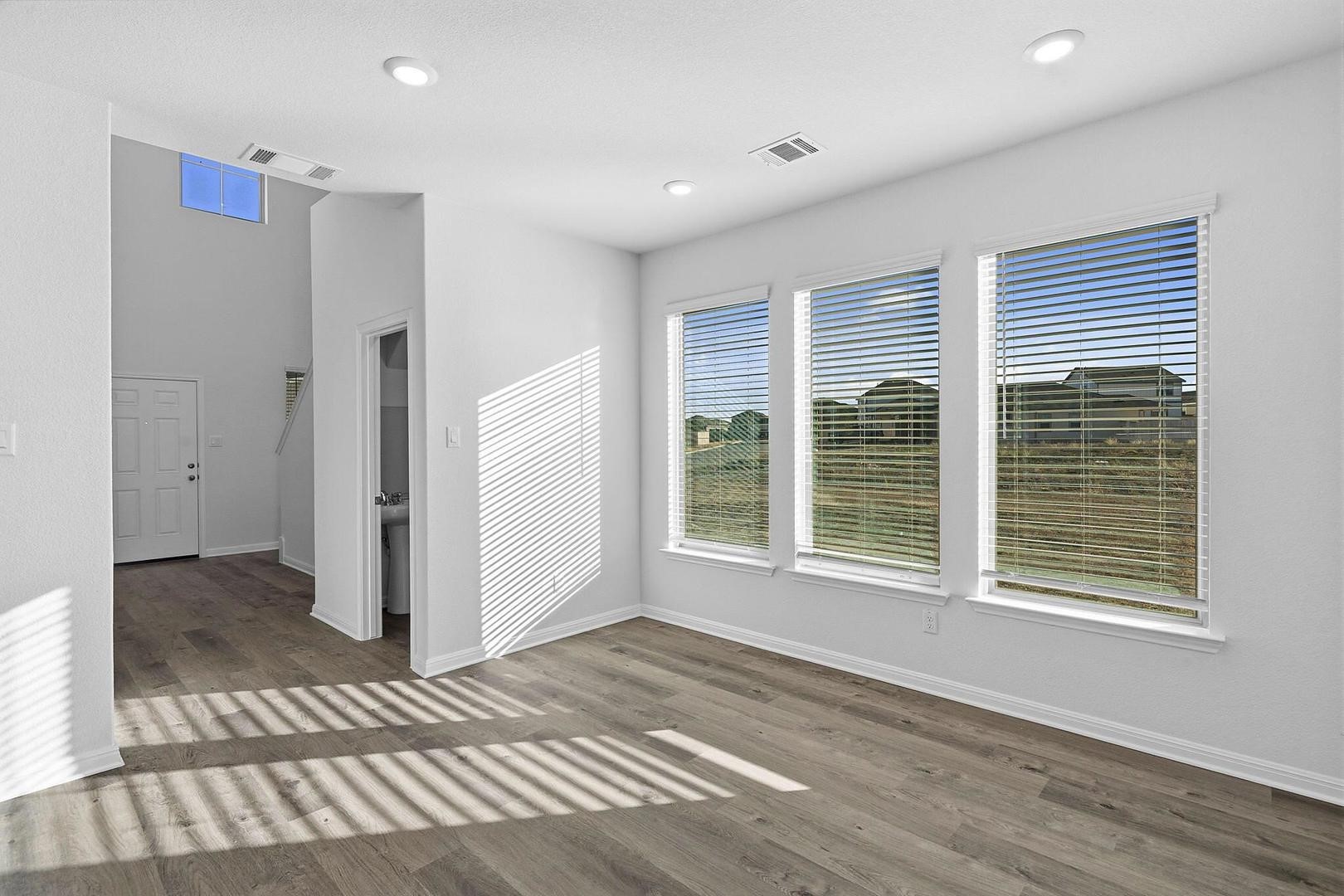 121 Hatari Trail Jarrell, TX 76537 - Photo 6 of 32