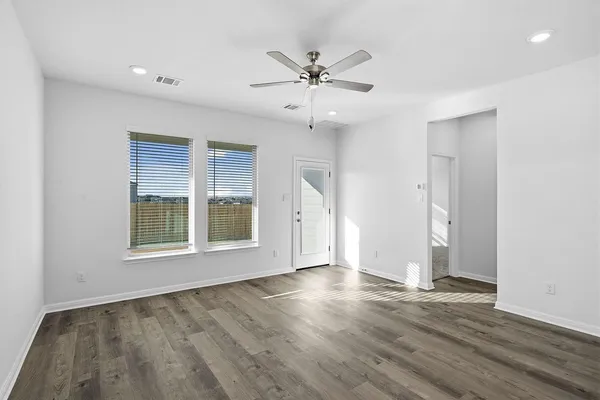 $343,998 | 121 Hatari Trail, Jarrell, TX 76537