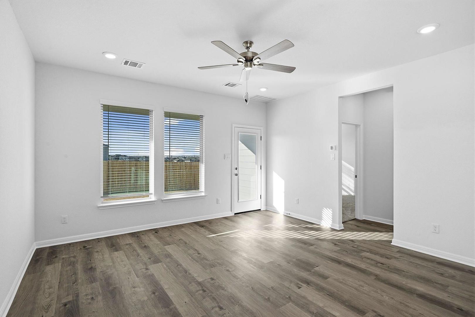 121 Hatari Trail Jarrell, TX 76537 - Photo 8 of 32