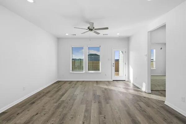 $343,998 | 121 Hatari Trail, Jarrell, TX 76537