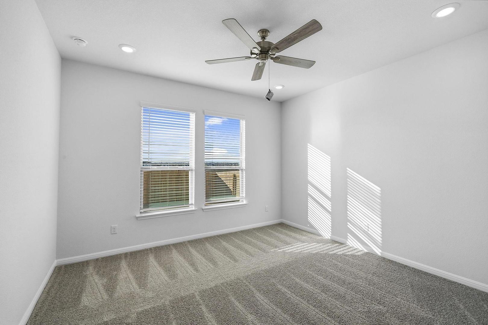 121 Hatari Trail Jarrell, TX 76537 - Photo 10 of 32