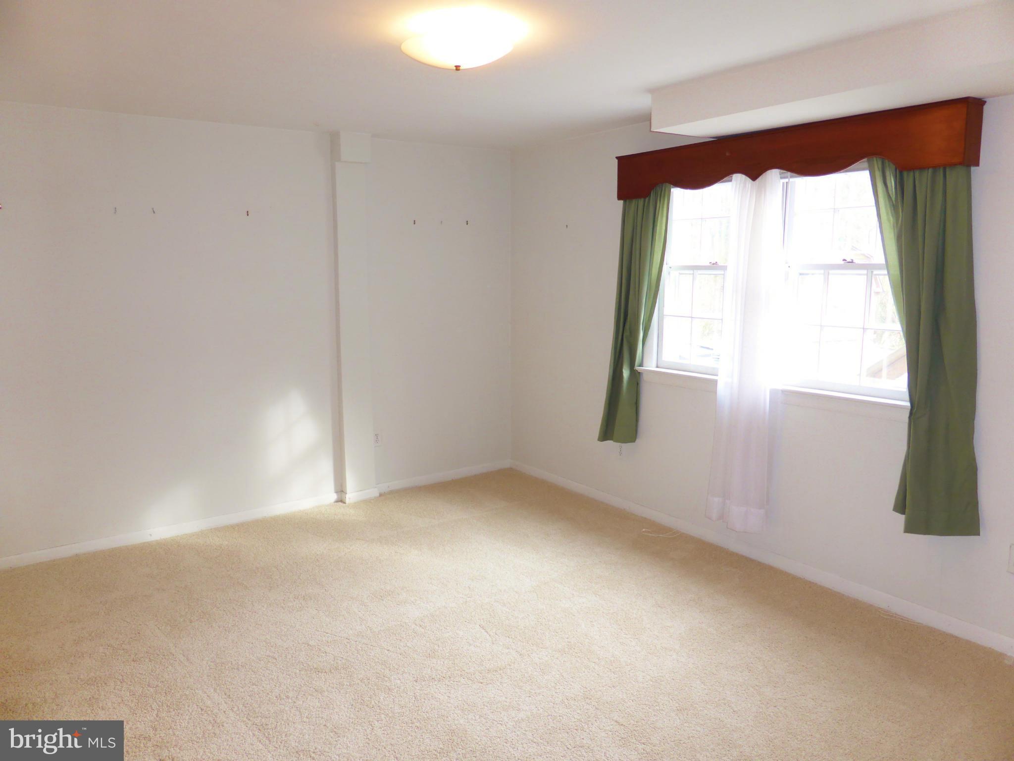 1901 Courtland Road Alexandria, VA 22306 - Photo 17 of 25 Bedroom 4