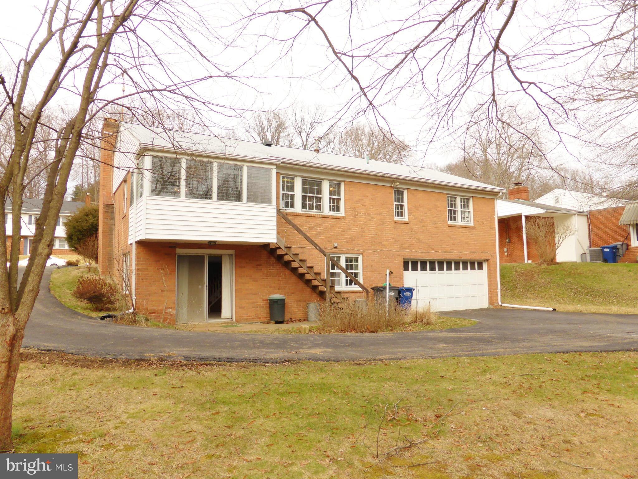 1901 Courtland Road Alexandria, VA 22306 - Photo 21 of 25 Exterior (Rear)
