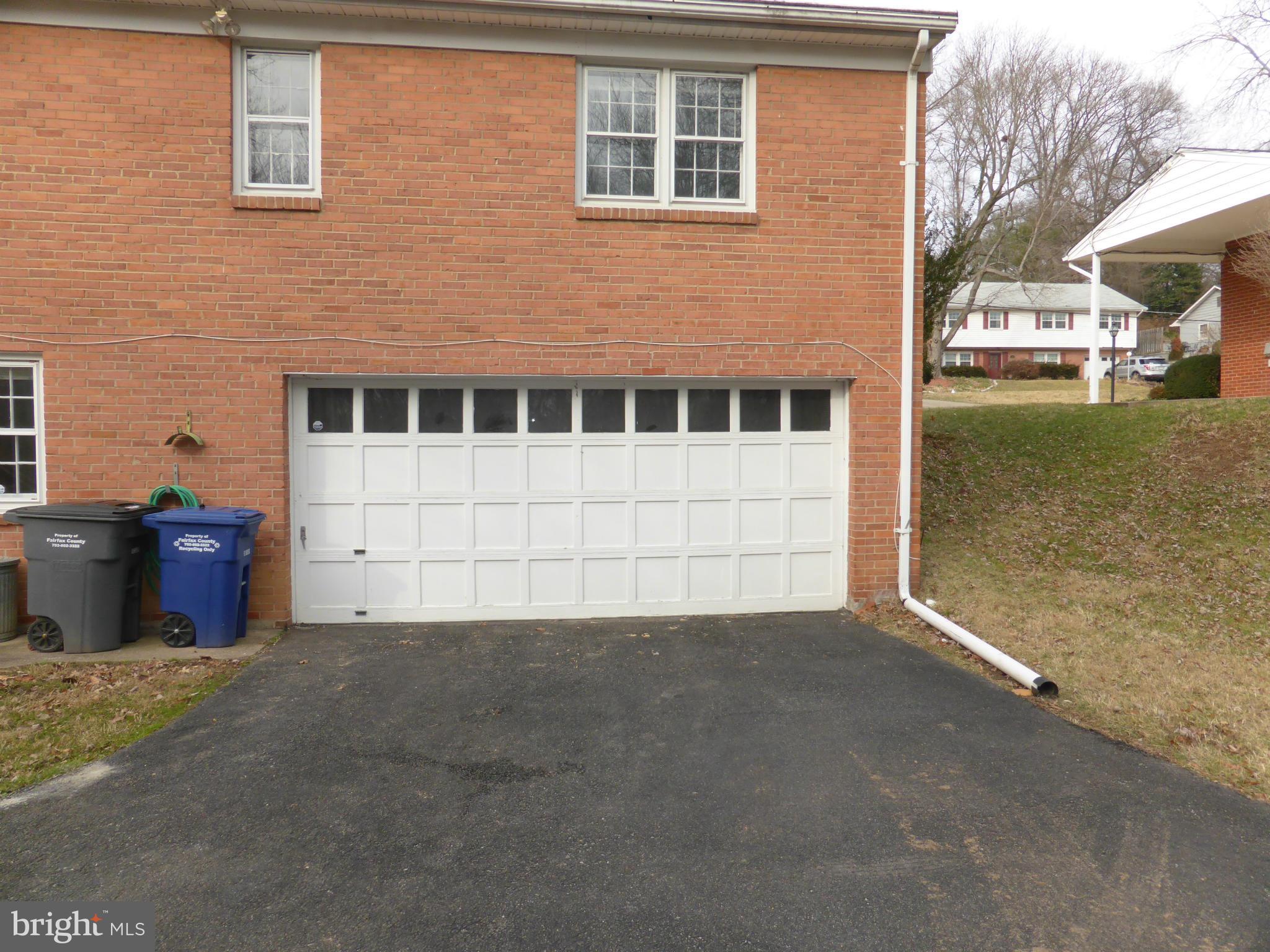 1901 Courtland Road Alexandria, VA 22306 - Photo 22 of 25 2 Car Garage