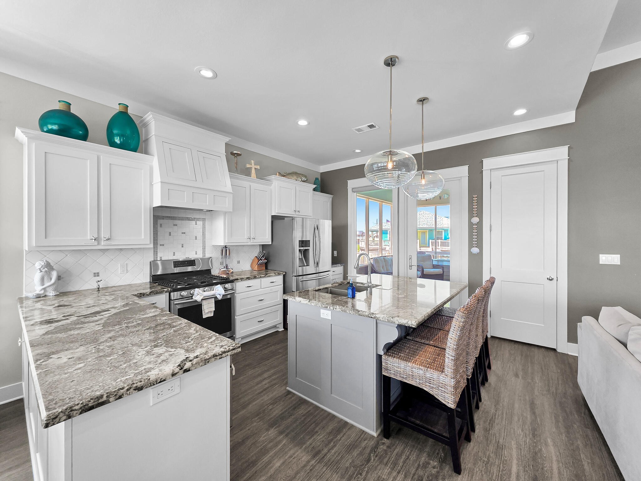 878 Surf Road Crystal Beach, TX 77650 - Photo 14 of 47 Gallery Image 14