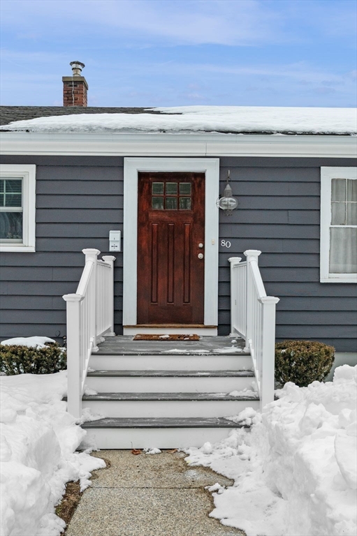 80 Redfield Road Wakefield, MA 01880 - Photo 2 of 36