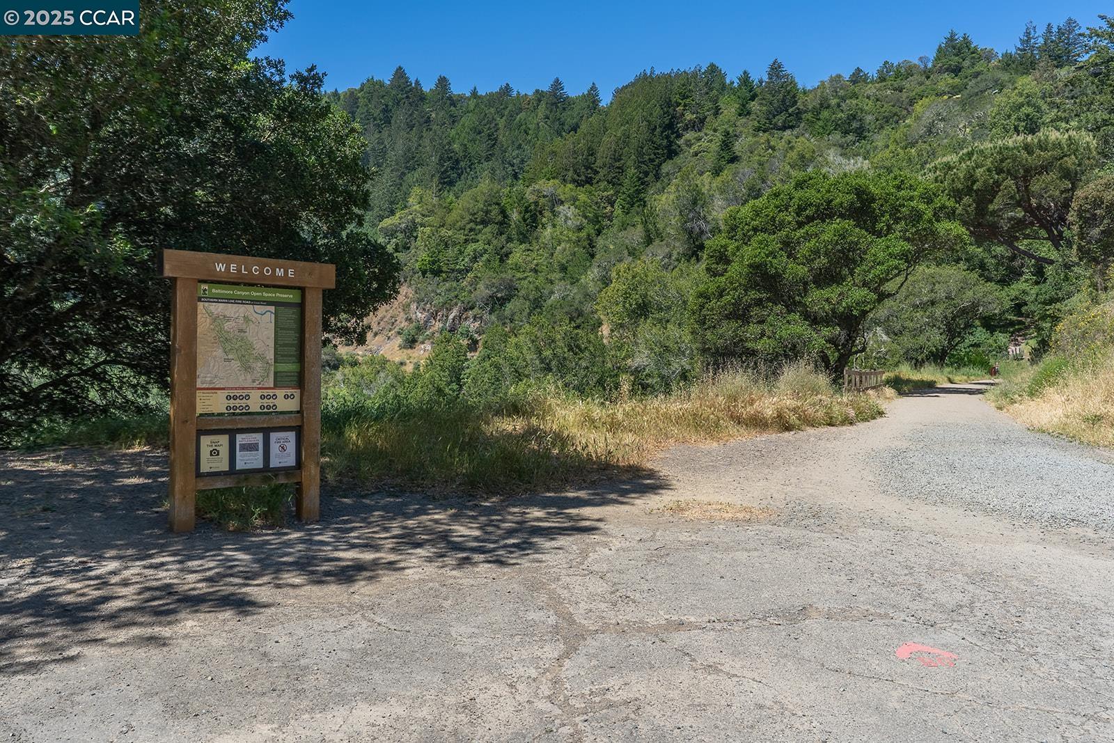 Kentfield Kentfield, CA 94904 - Photo 11 of 12 a pathway of a house with a yard