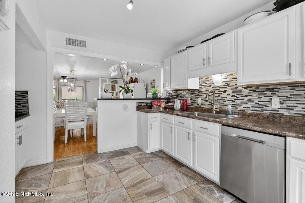 8880 Old Kings Road South, Unit 34 Jacksonville, FL 32257 - Photo 8 of 39 Kitchen