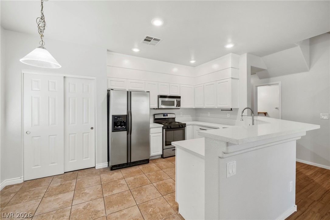 1596 Rusty Ridge Lane Henderson, NV 89002 - Photo 7 of 34 Gallery Image 7