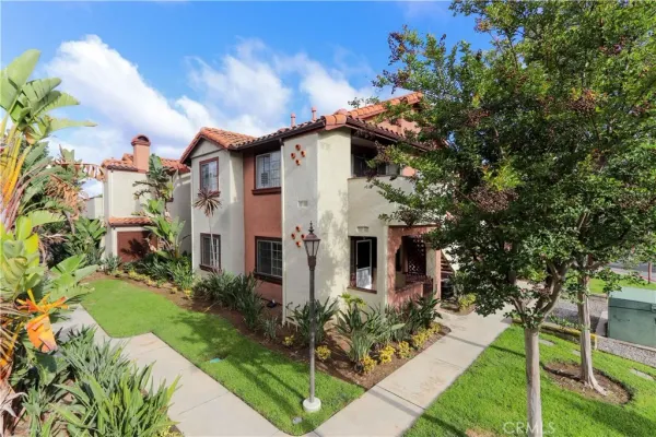$2,400 | 66 Flor De Sol, Unit 41, Rancho Santa Margarita, CA 92688