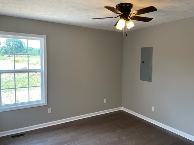 1208 Old Cowan Road Winchester, TN 37398 - Photo 7 of 7 Gallery Image 7