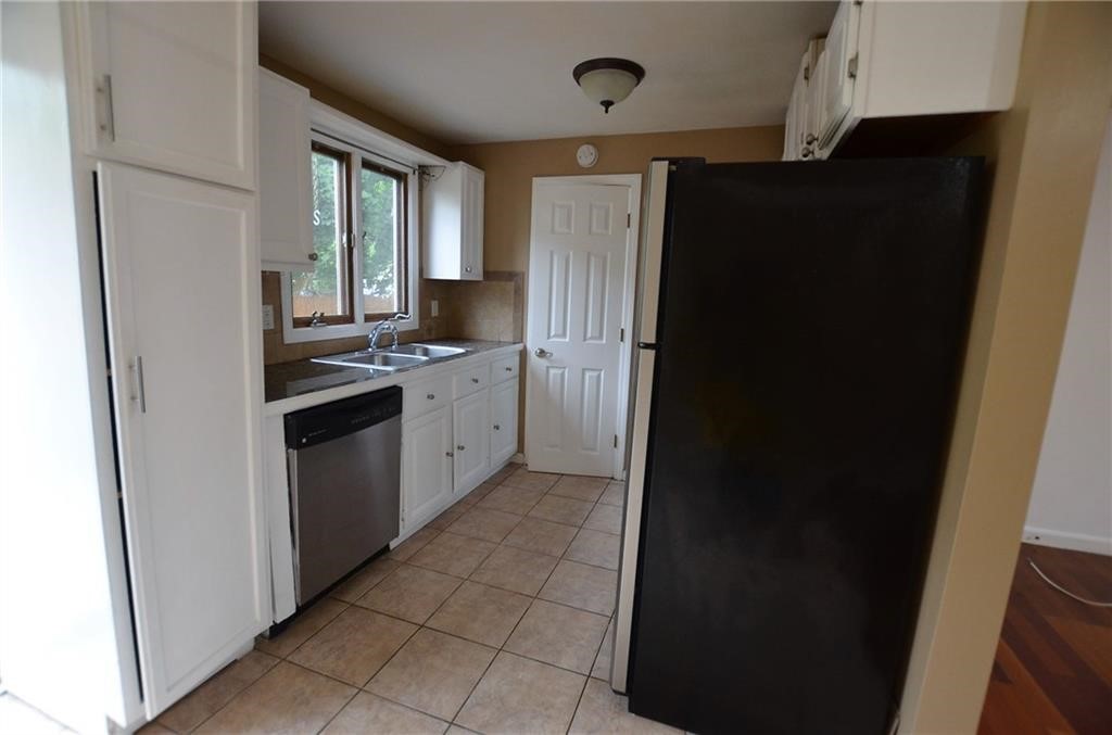 151 Willett Avenue, Unit 2 East Providence, RI 02915 - Photo 10 of 26