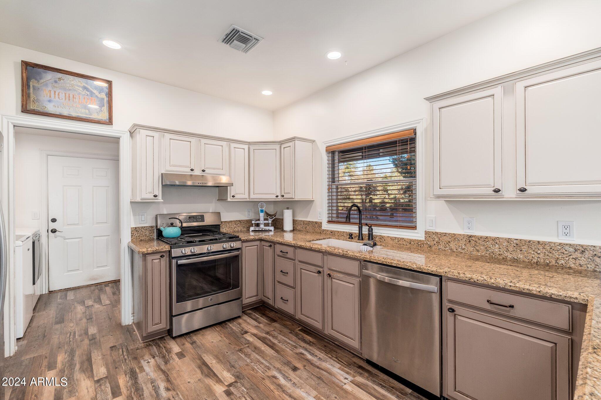 1204 West Chatham Drive Payson, AZ 85541 - Photo 14 of 109 1204 W Chatham Dr - 14