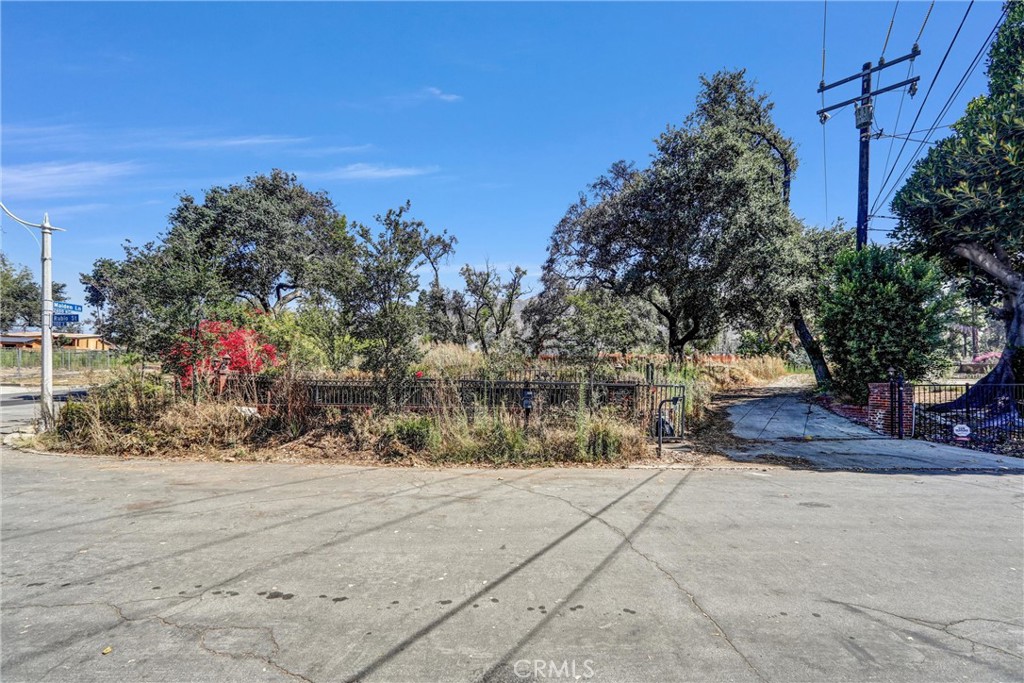1085 Rubio Street Altadena, CA 91001 - Photo 2 of 49