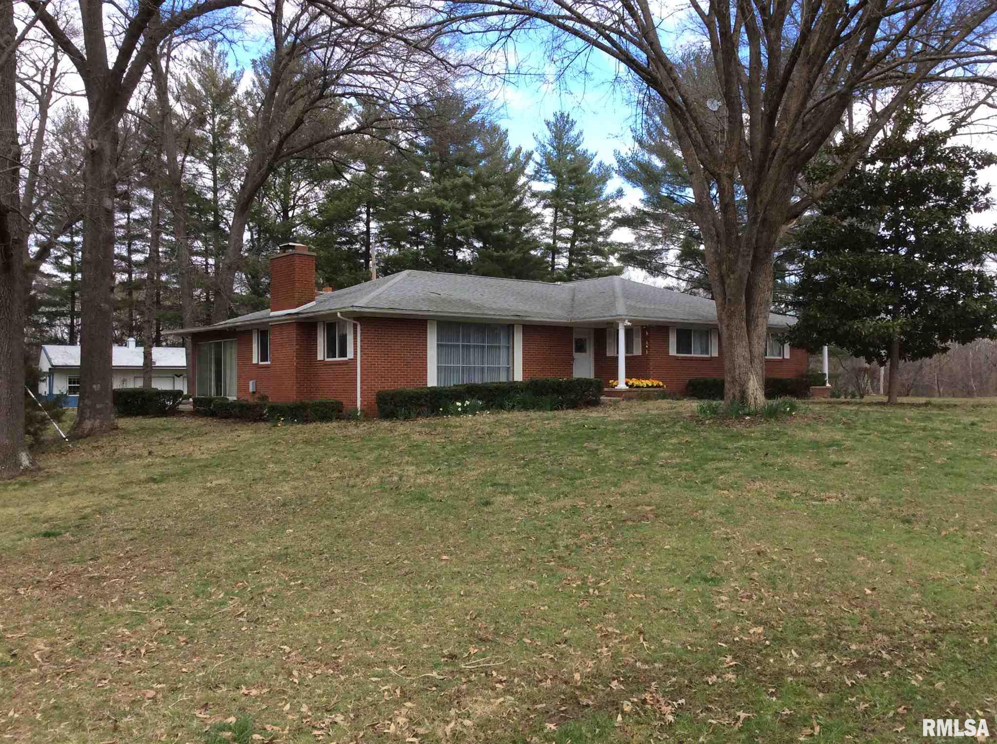 12424 East Lakeview Road Mount Vernon, IL 62864 - Photo 1 of 50 Gallery Image 1